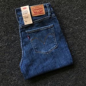 BNWT Levi jeans🎩